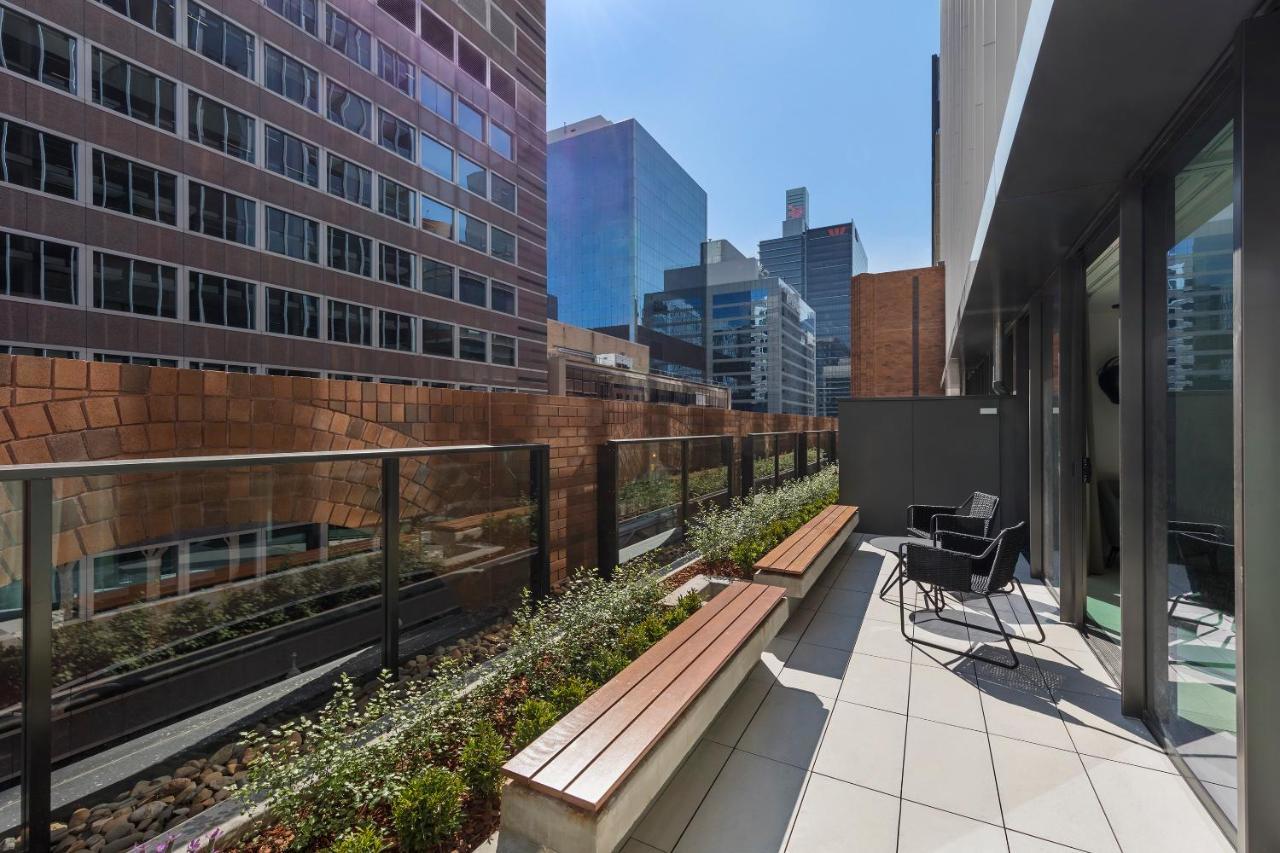 Skye Suites Sídney Exterior foto The rooftop garden